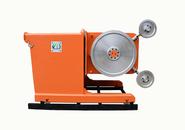 Rope sawing machine mounted on rope sawing machine