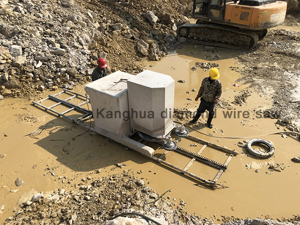 Case:Kanghua wire saw machine cutting stone in GuiLin